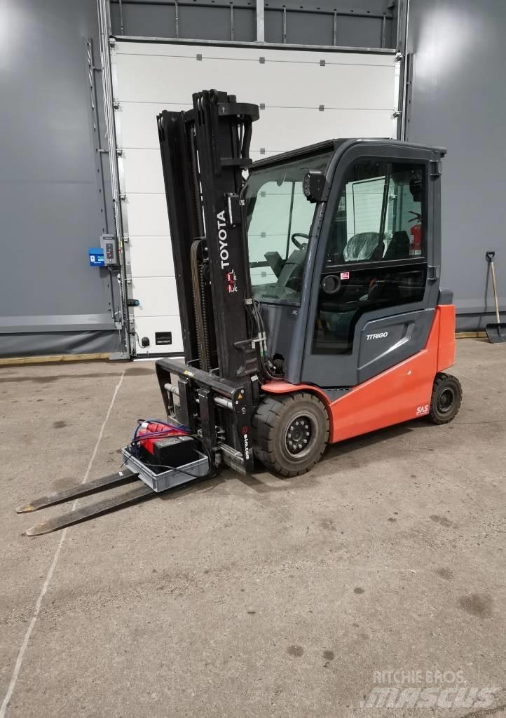 Toyota 9FBM30T Electric Forklifts