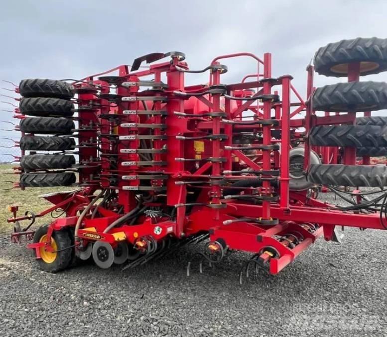 Väderstad RapidA600S Farm Drills