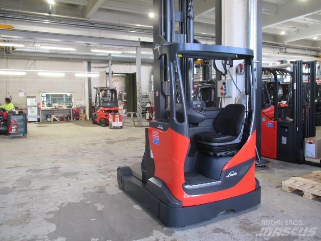 Linde R20 Reach trucks