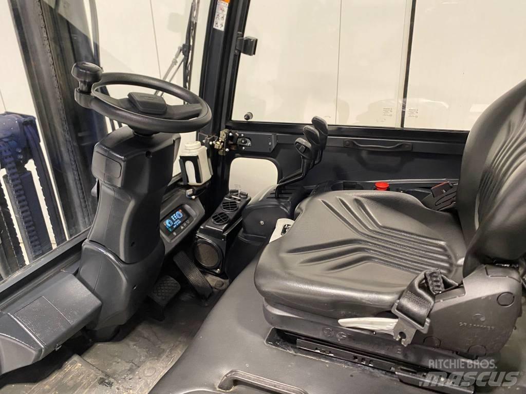Doosan B25X-7 Electric Forklifts