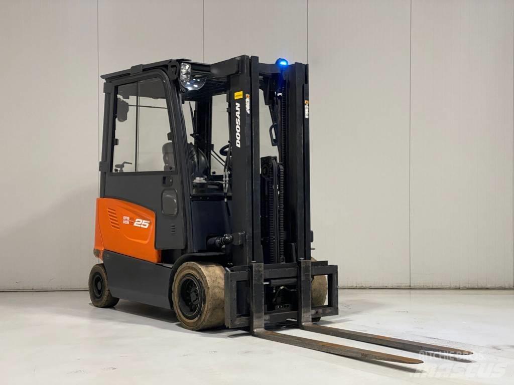 Doosan B25X-7 Electric Forklifts