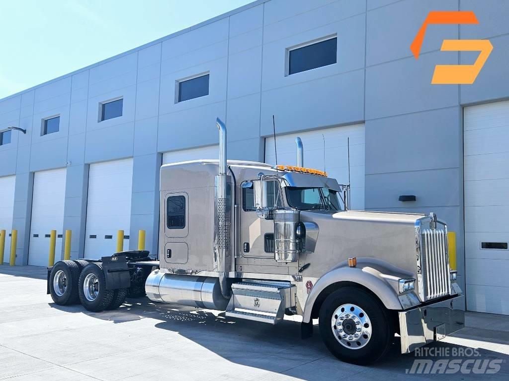 Kenworth W 900 Conventional Trucks / Tractor Trucks