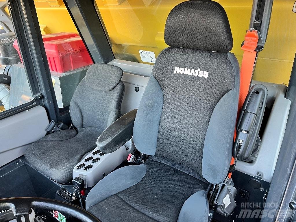 Komatsu 605-8 Rigid dump trucks