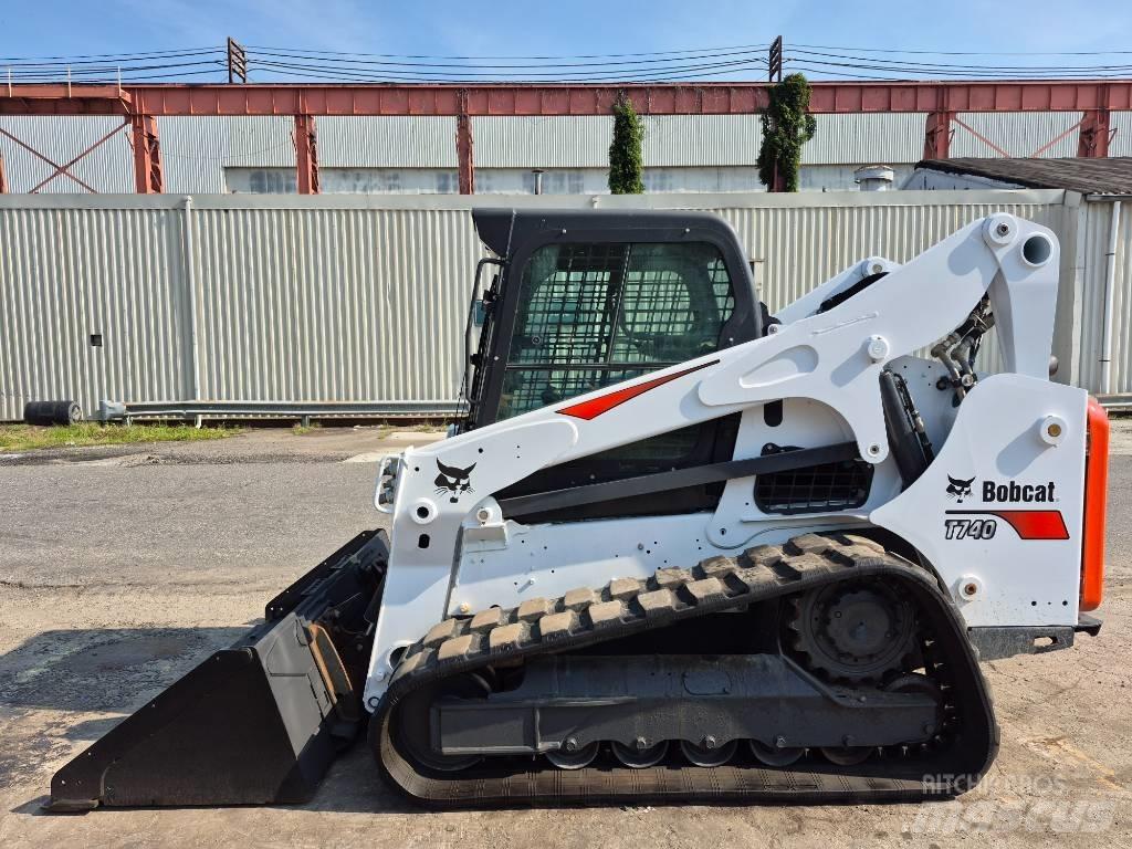Bobcat T 740 Skid Steer Loaders