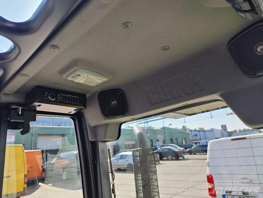 Clark S-35D Diesel Forklifts
