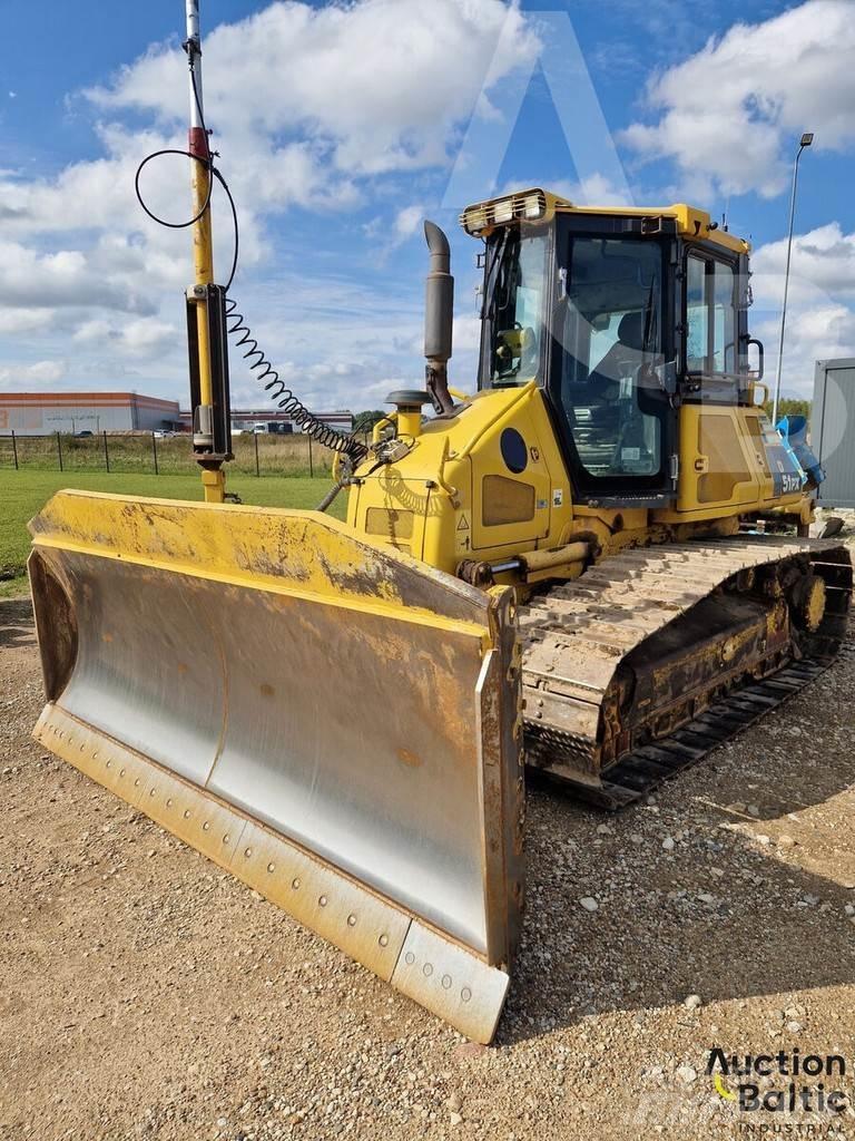 Komatsu D51PX-22 Crawler dozers