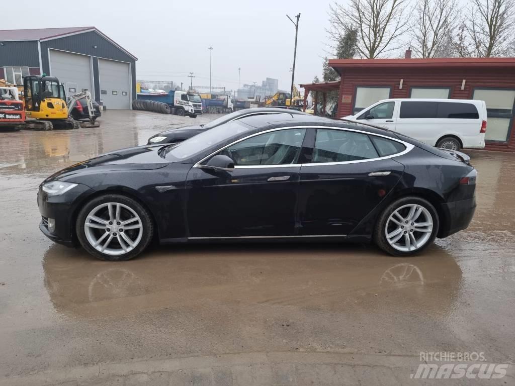 Tesla Model S P85D Automobiles / SUVS
