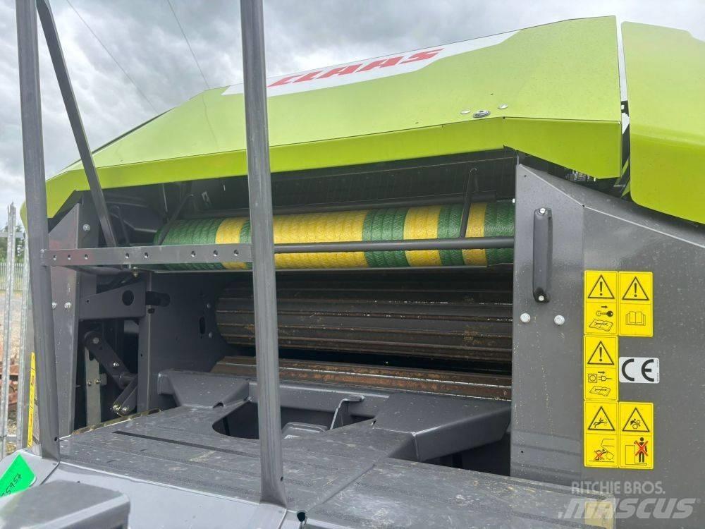 CLAAS Rollant 520 RC Round Balers