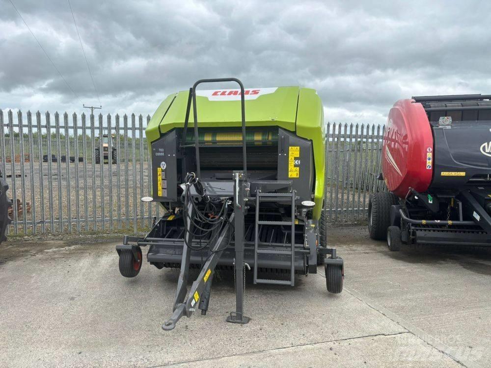 CLAAS Rollant 520 RC Round Balers