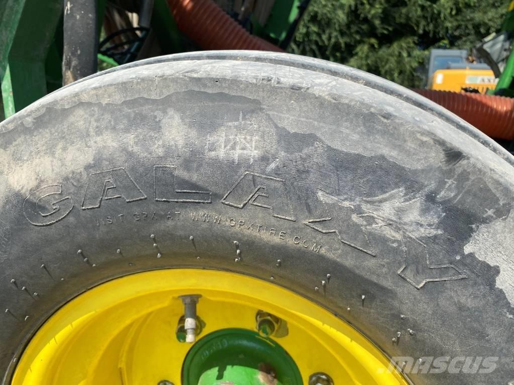 John Deere 740 A Farm Drills