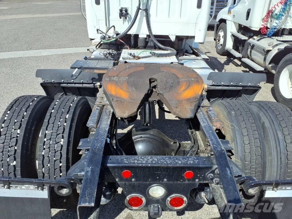 Freightliner M2 106 Conventional Trucks / Tractor Trucks