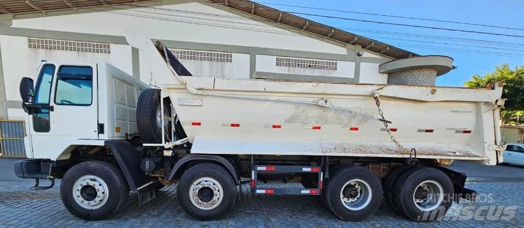 Ford 2628 Dump Trucks