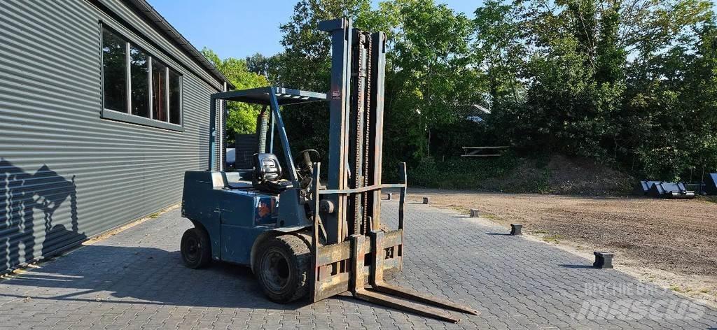Clark 3 ton diesel Misc Forklifts