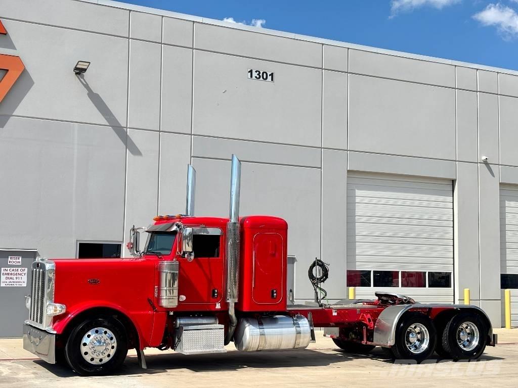 Peterbilt 389 Conventional Trucks / Tractor Trucks