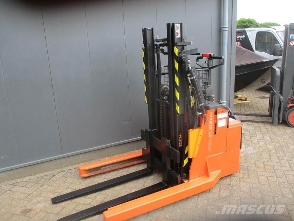BT RWE 120 Reach Stackers