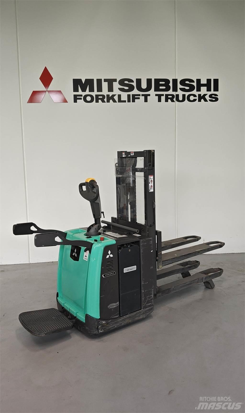 Mitsubishi PBV20PD Low lifter with platform