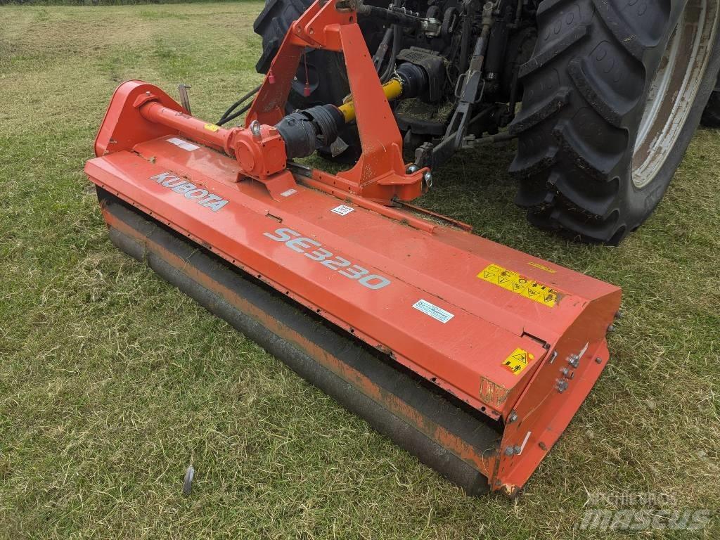 Kubota SE3230 Mowers