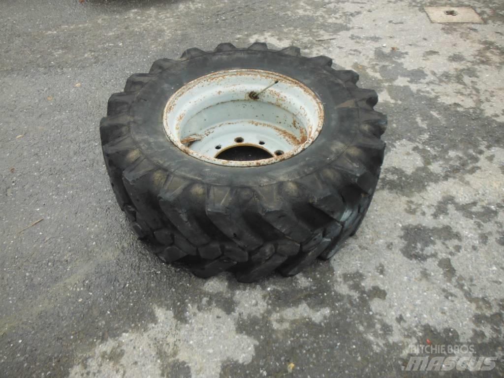 Michelin 15R22.5 Tires, wheels and rims