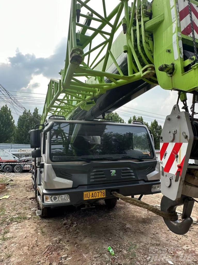 Zoomlion ZTC700 Mobile and all terrain cranes