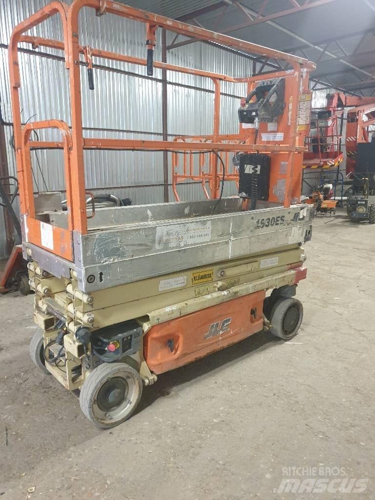 JLG 1930 ES Scissor Lifts
