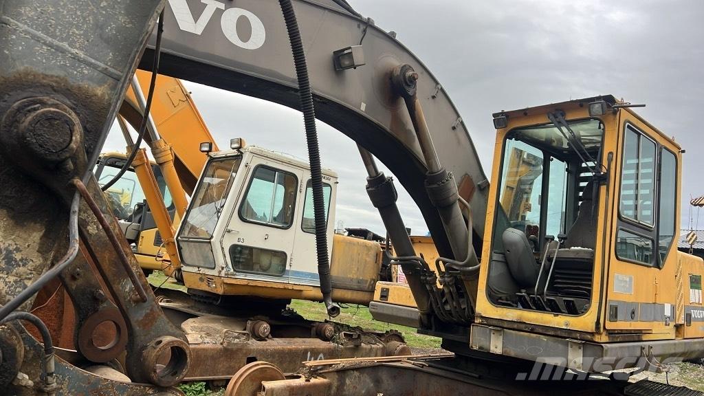 Volvo 280 Tracks, chains and undercarriage