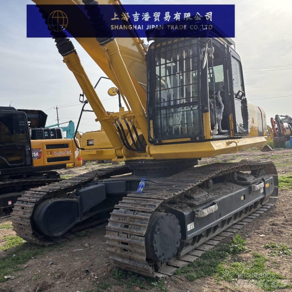 Komatsu PC 450 Crawler Excavators