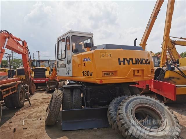 Hyundai R130WD Wheeled Excavators