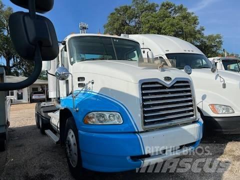 Mack CXN613 Conventional Trucks / Tractor Trucks
