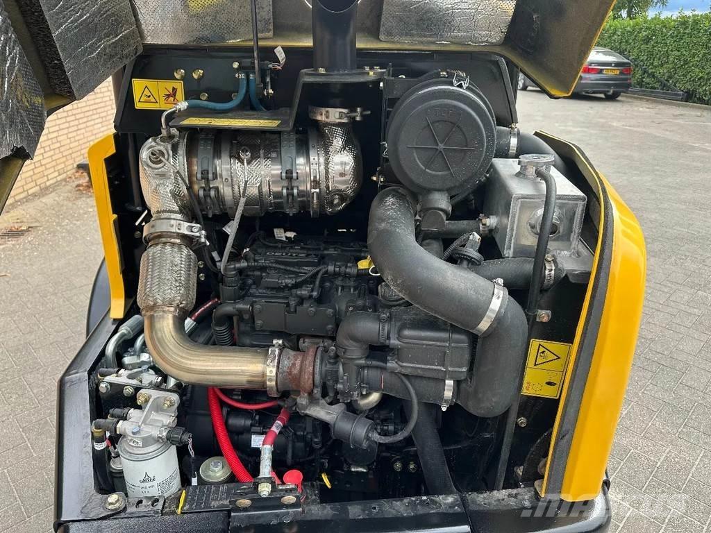 Gehl AL550 Wheel Loaders