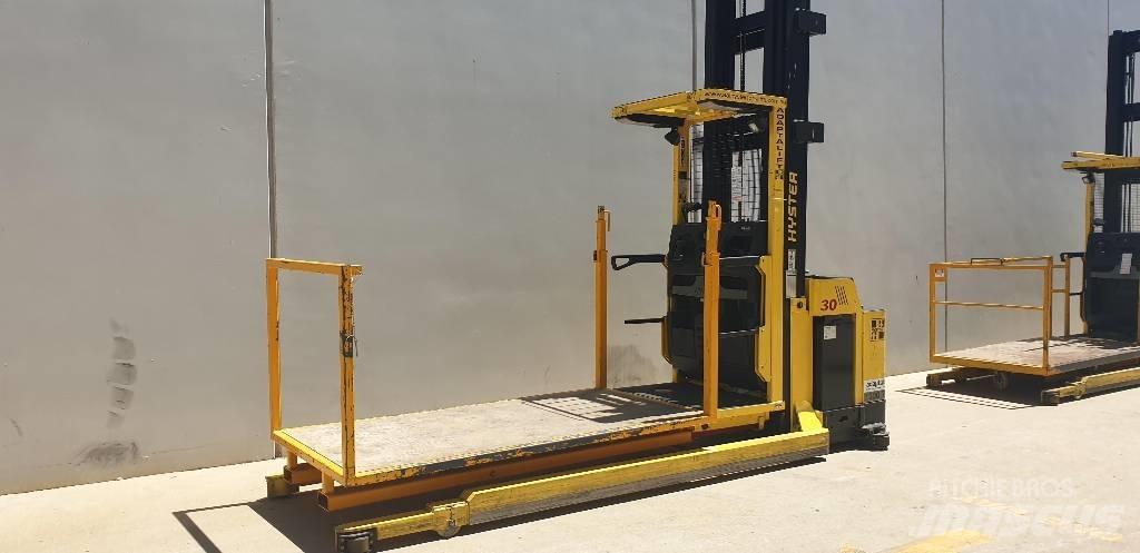 Hyster R30XMF2 Side Loaders