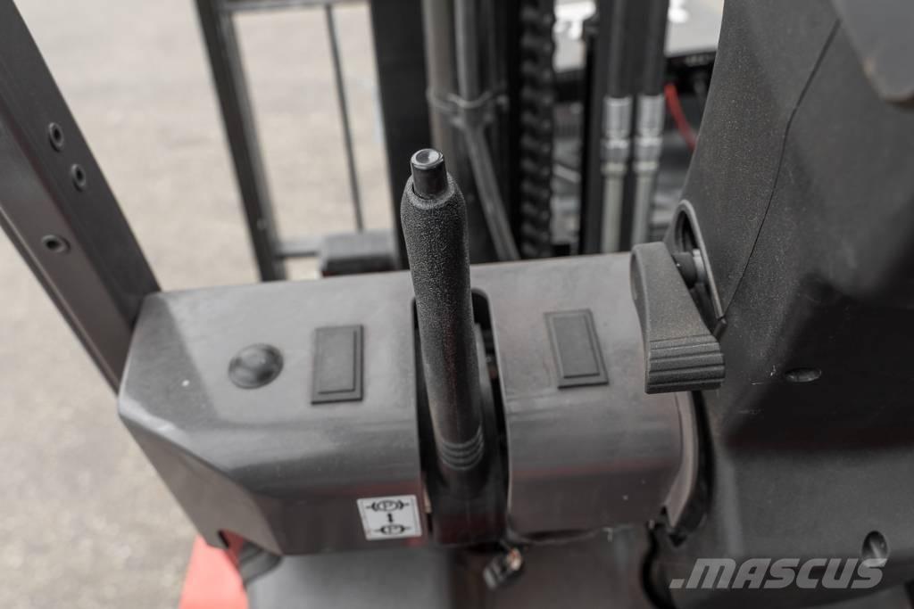 Manitou ME 435 Electric Forklifts