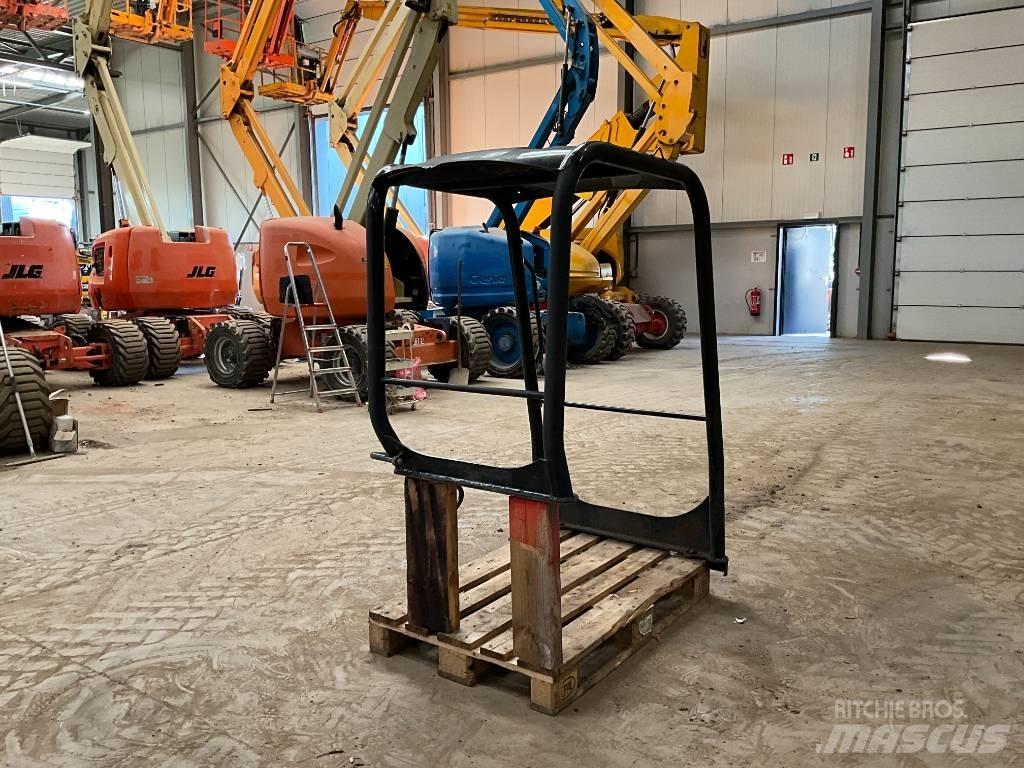 Kubota U 27-4 Forestry Cabin