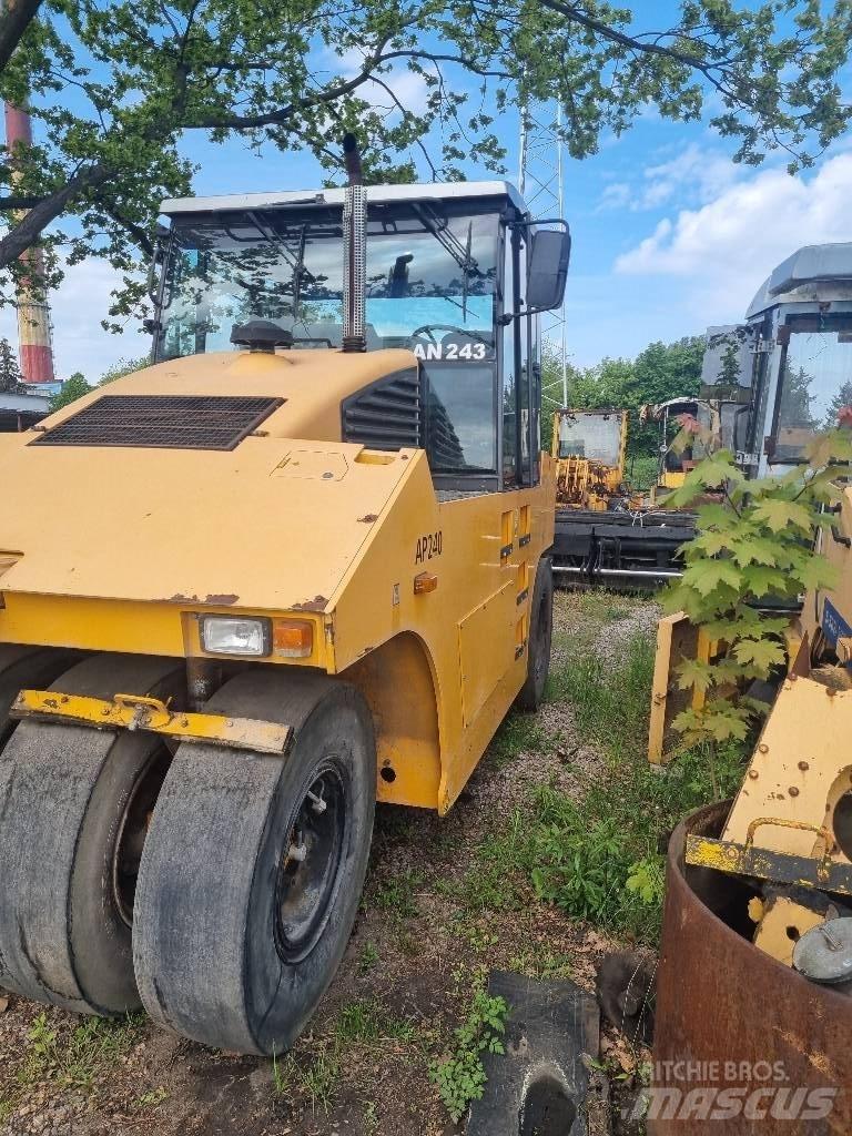 Ammann AP 240 Pneumatic tired rollers