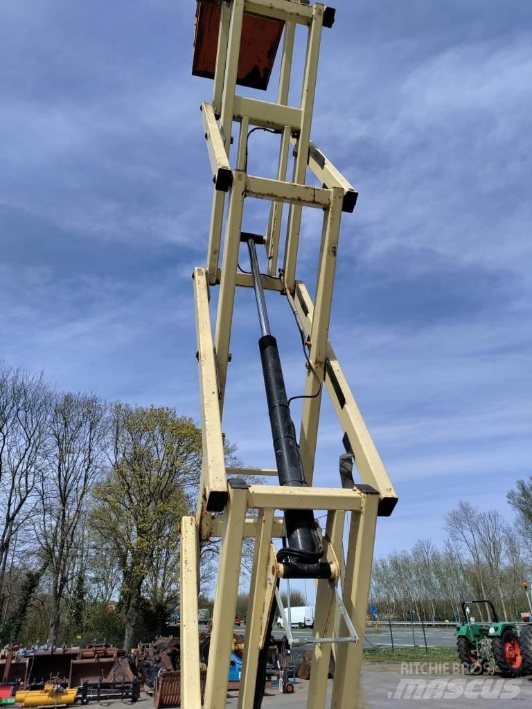 JLG 2646 E 3 Scissor Lifts