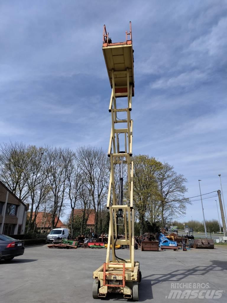 JLG 2646 E 3 Scissor Lifts