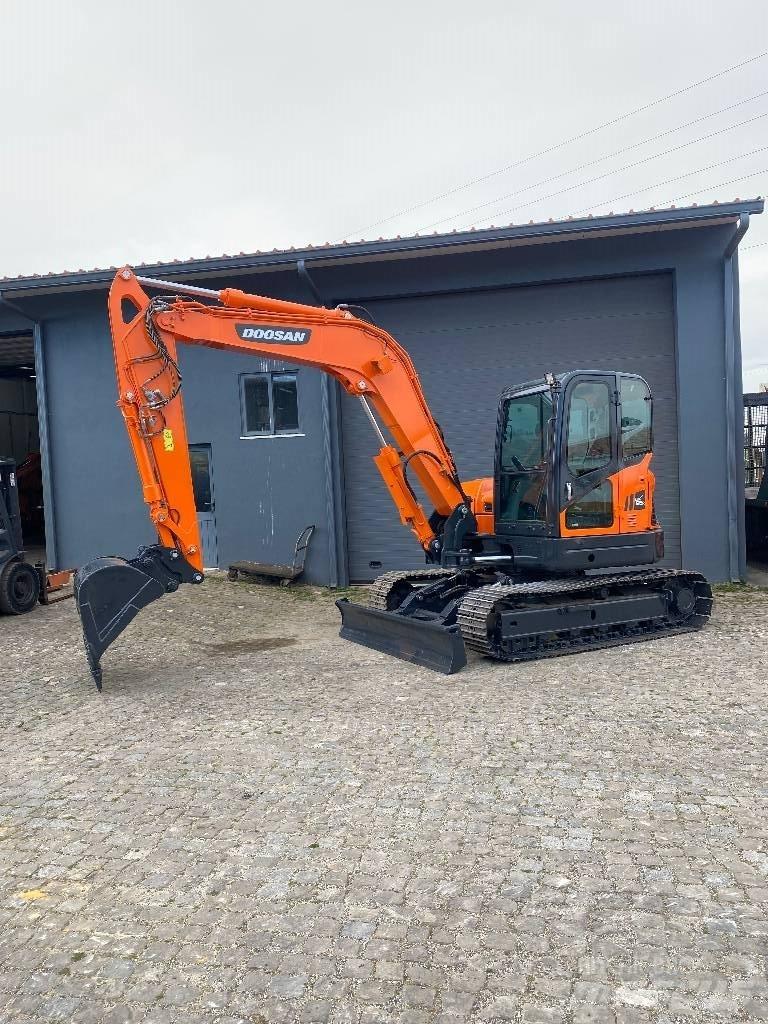 Doosan DX 85 R-3 Mini excavators  7t - 12t