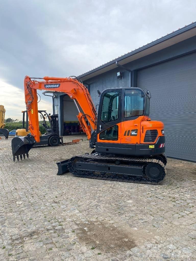 Doosan DX 85 R-3 Mini excavators  7t - 12t