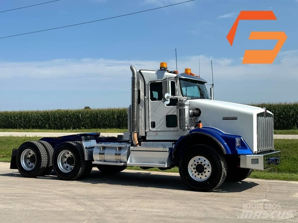 Kenworth T 800 Conventional Trucks / Tractor Trucks