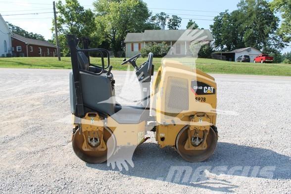 CAT CB14B Single drum rollers