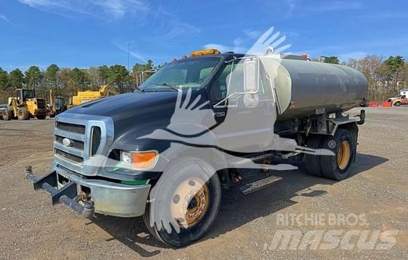 Ford F750 SD Tank Trucks
