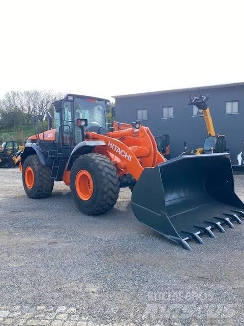 Hitachi ZW 220 Wheel Loaders