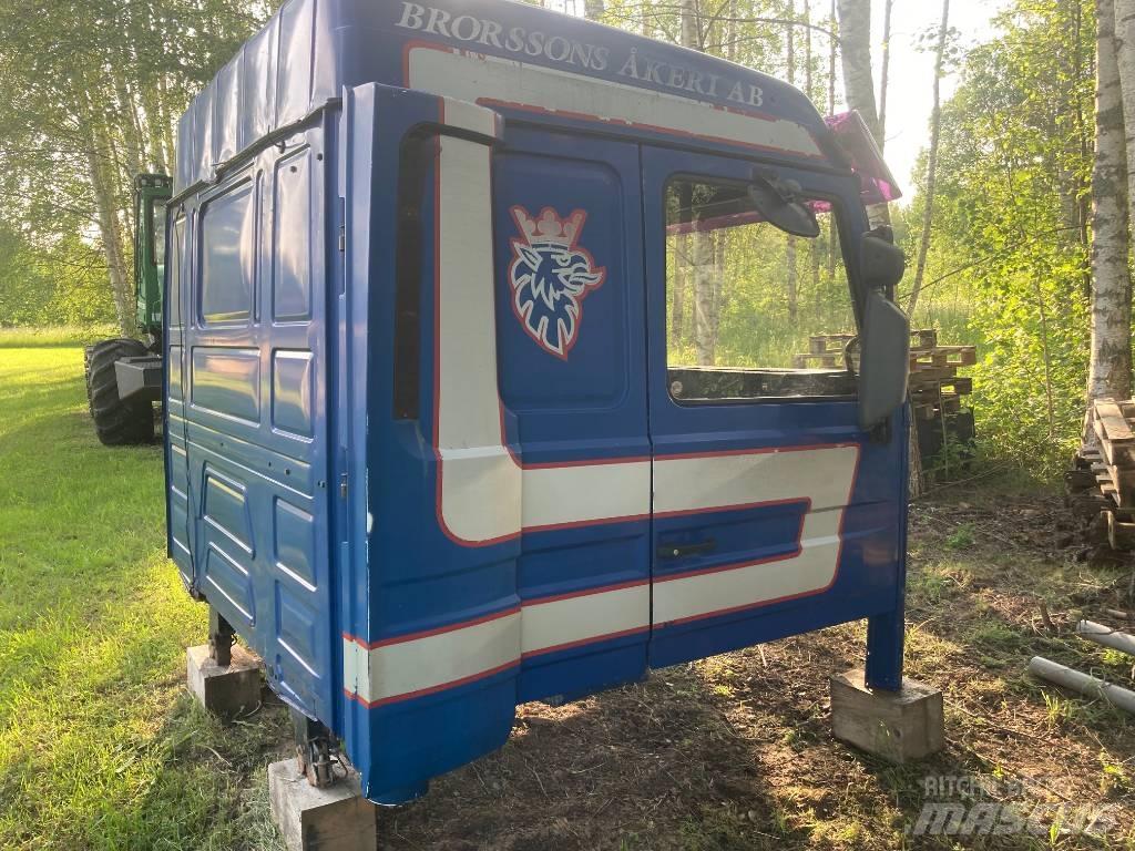 Scania 143 H Cabins and interior