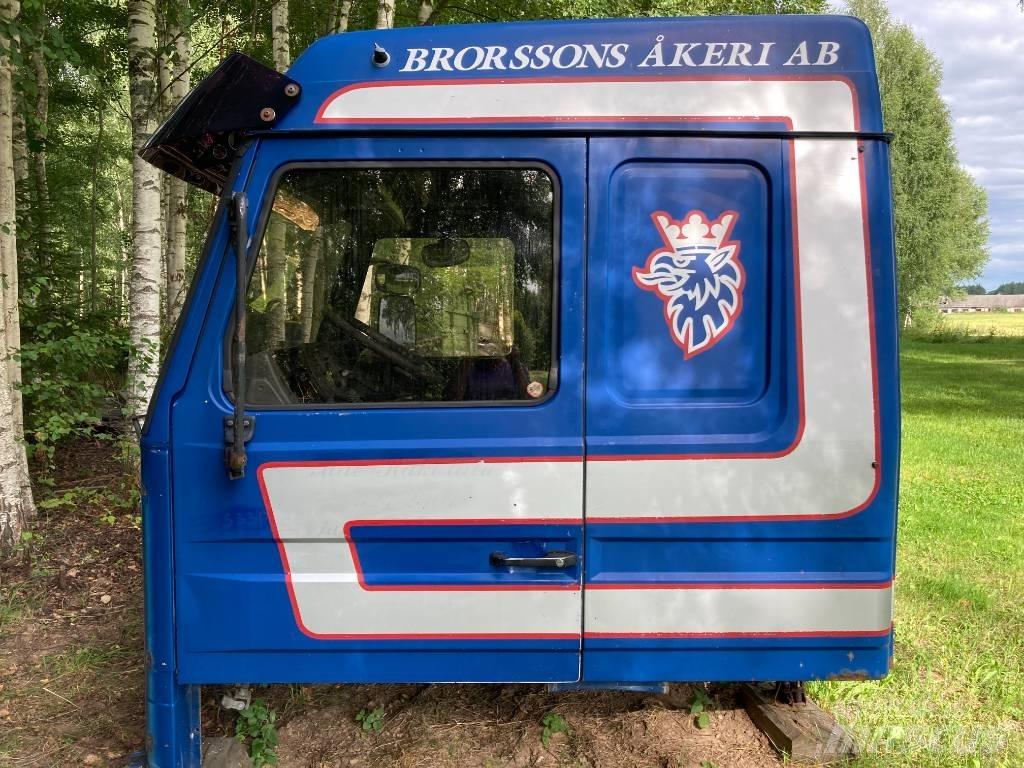Scania 143 H Cabins and interior