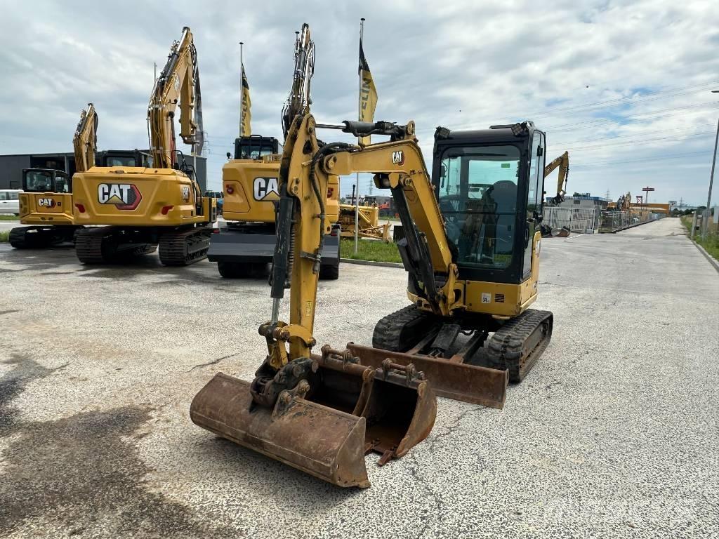 CAT 302.7 Mini Excavators <7t (Mini Diggers)