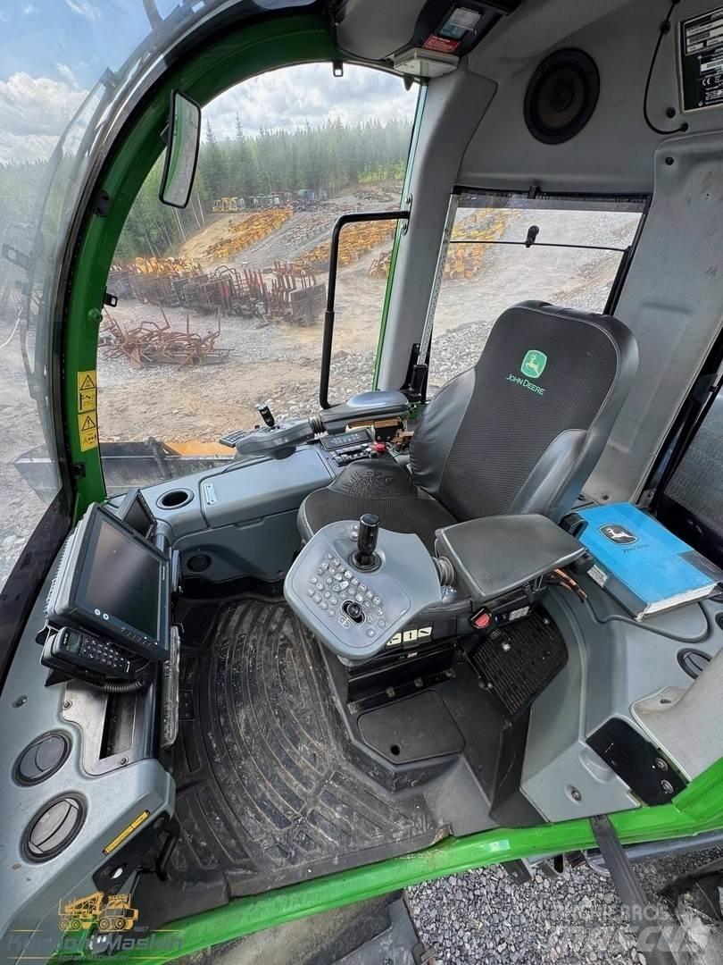 John Deere 1470E Harvesters