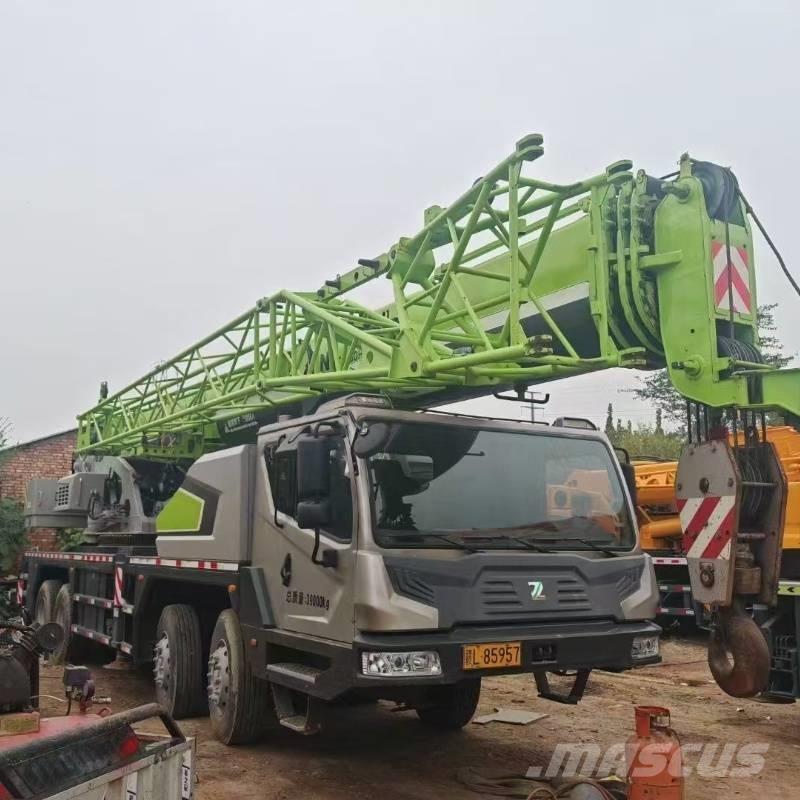 Zoomlion 35 Mobile and all terrain cranes