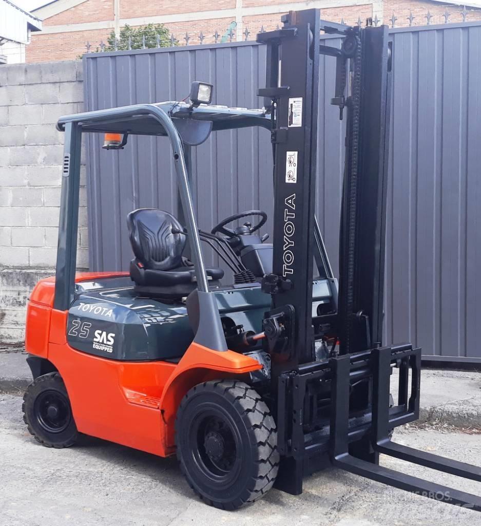Toyota 02 7 FDF 25 Diesel Forklifts