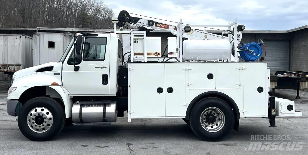 International 4400 Work Trucks / Municipal
