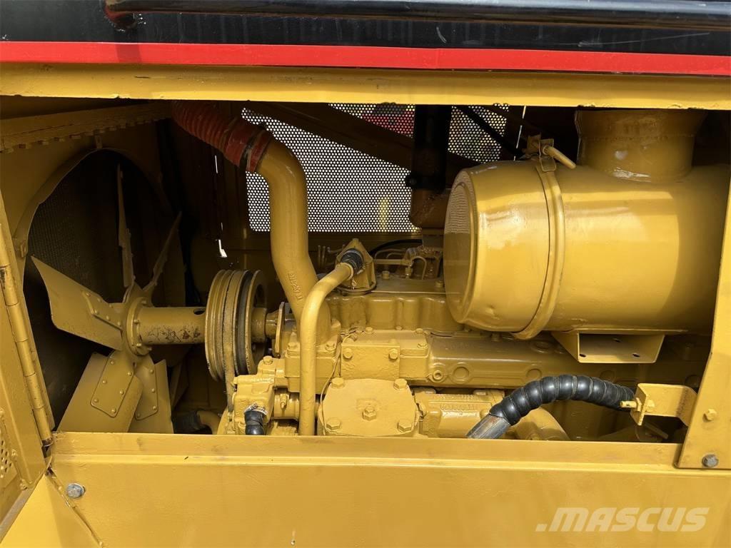 CAT D 6 G Crawler dozers