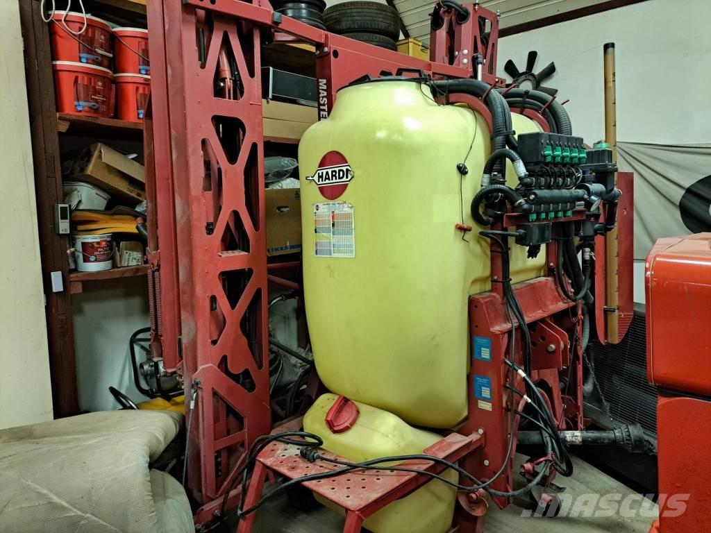 Hardi Master 1200 Mounted sprayers
